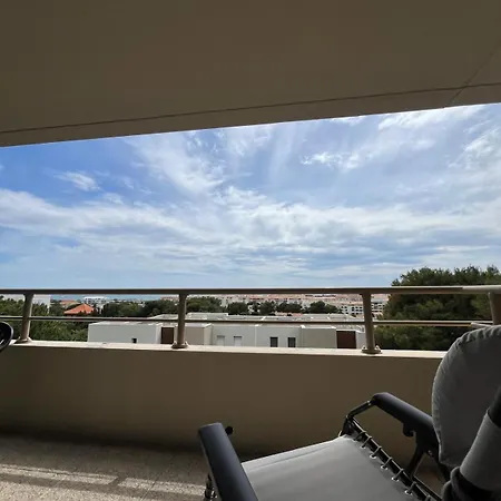 T3 Terrasse Terrasse Ascenseur Parking Internet *